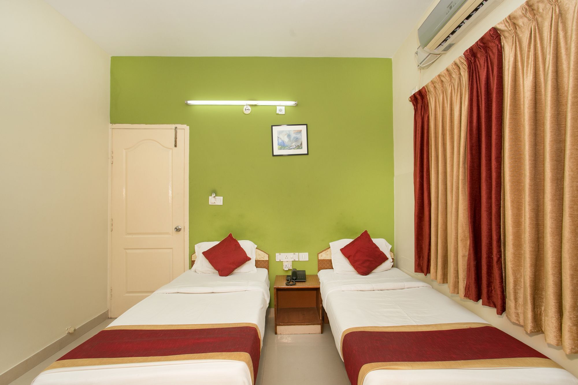 Oyo 10478 Raj Residency Otel Bangalore Dış mekan fotoğraf