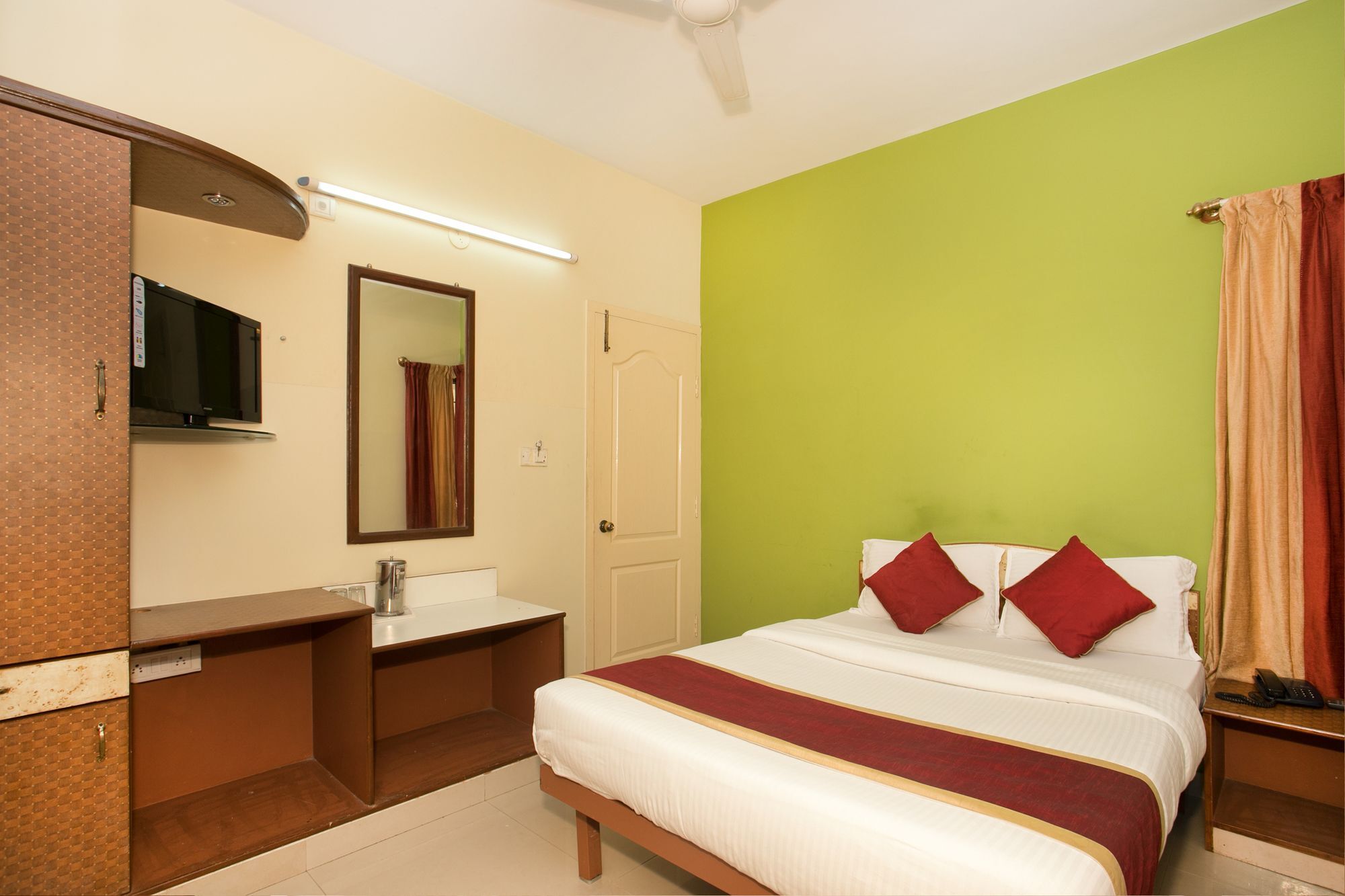 Oyo 10478 Raj Residency Otel Bangalore Dış mekan fotoğraf